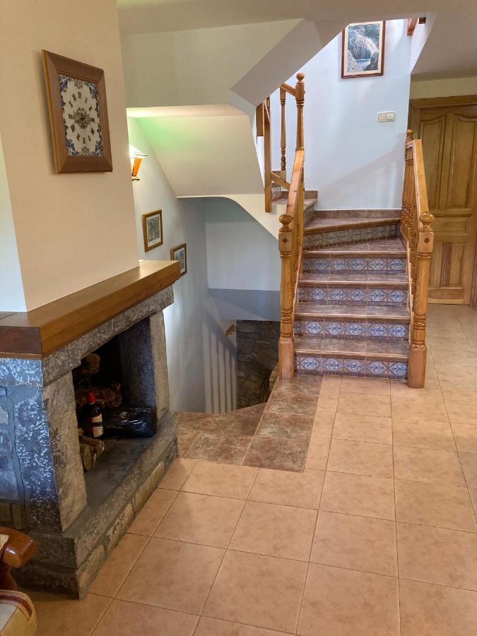 בית הארחה El Pueyo de Araguás 	Casa Encuentra, En El Pirineo Al Lado De Ainsa מראה חיצוני תמונה